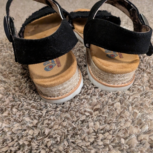 BOBS Desert Kiss Adobe Princess Canvas Sandals - Picture 7 of 9